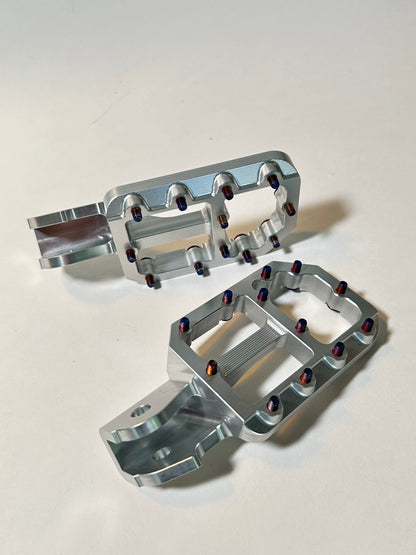 Surron LBX Pegs