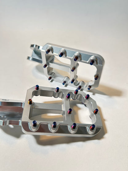 Surron LBX Pegs